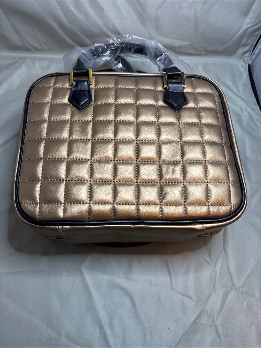 Quilted Metallic Gold Men’s Carry Bag with Black Trim